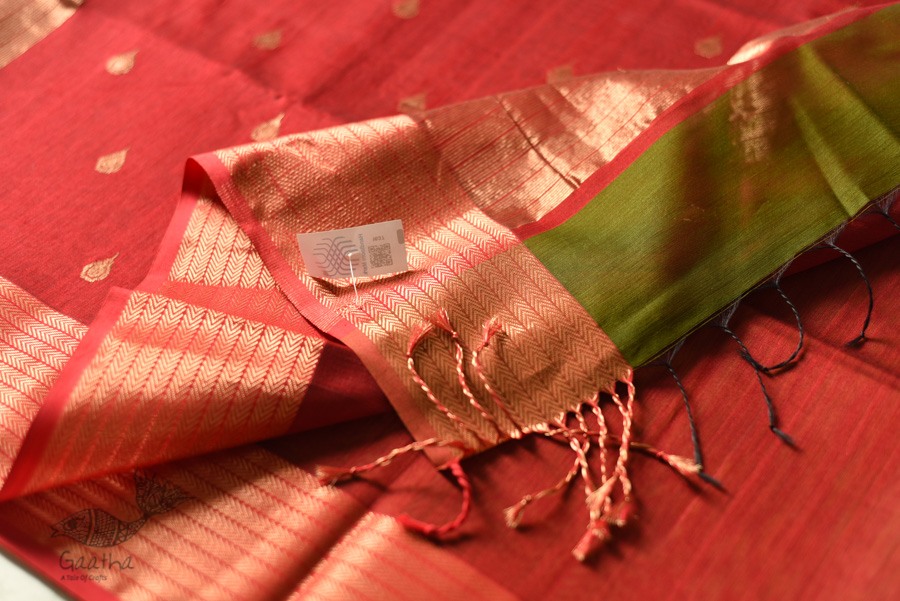 buy Handwoven Maheshwari Saree - Mehandi Green with Red Pallu