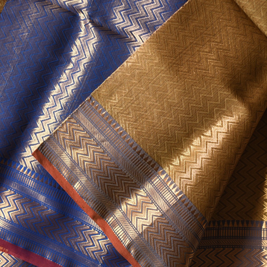 buy Handloom Maheshwari Silk & Allover Zari Saree (Zari Brocade)