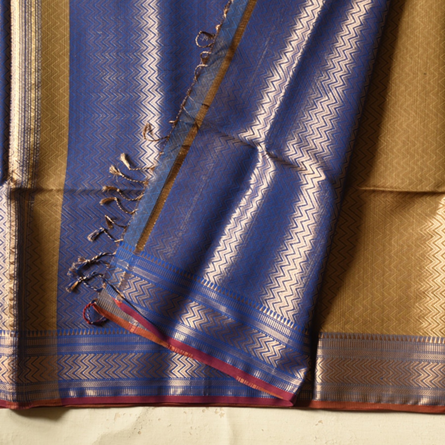 buy Handloom Maheshwari Silk & Allover Zari Saree (Zari Brocade)