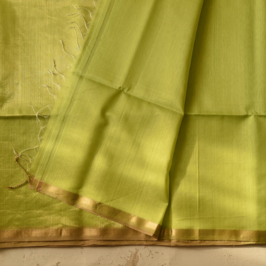 buy Handwoven Maheshwari Silk Saree - Liril Green