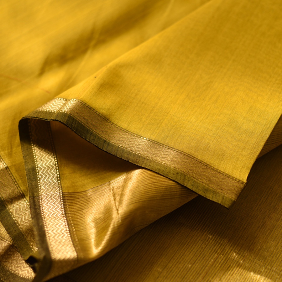 buy Handwoven Maheshwari Plain Silk Saree