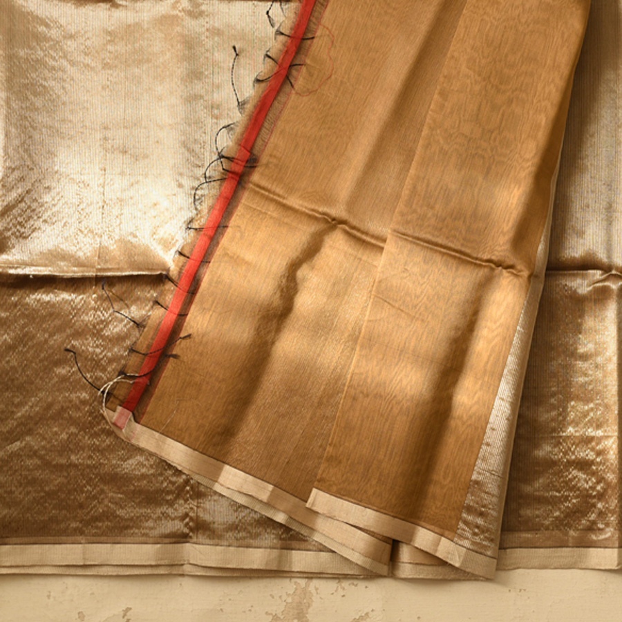 buy Handwoven Maheshwari Silk Saree - Beige