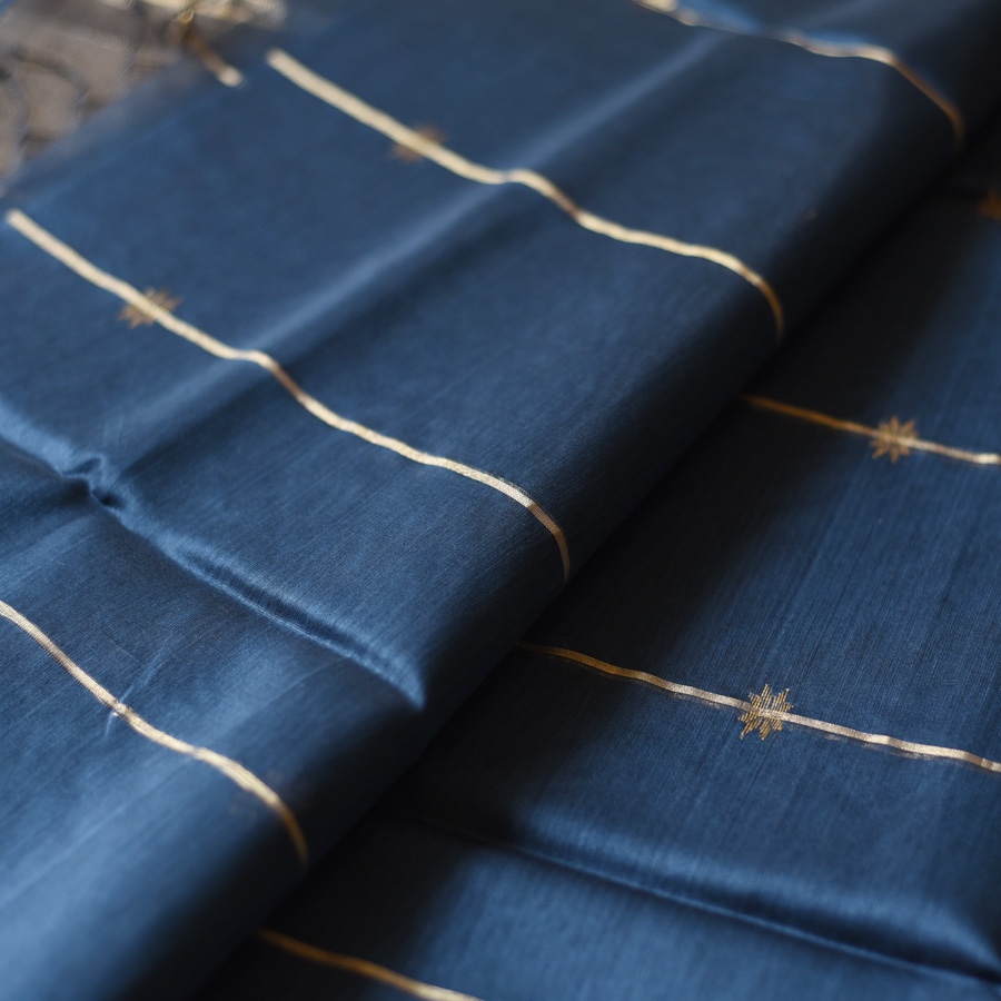 buy Handloom Maheshwari Silk Saree ~ Zari Pallu