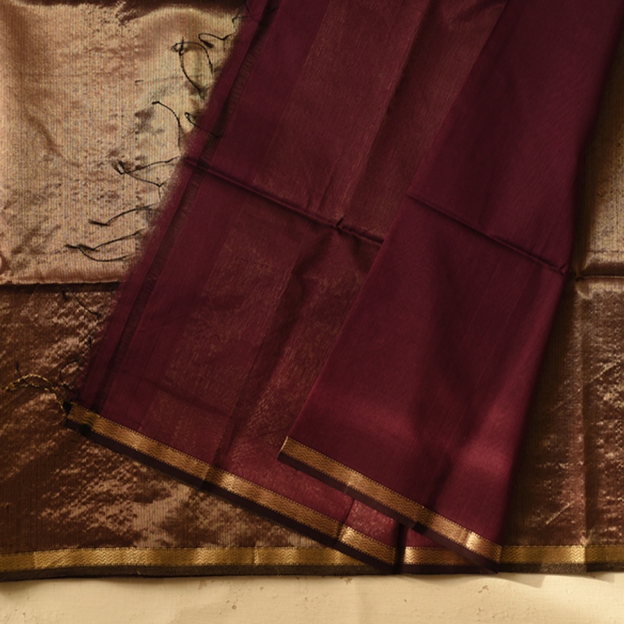 buy Zari Woven Maheshwari Silk Saree