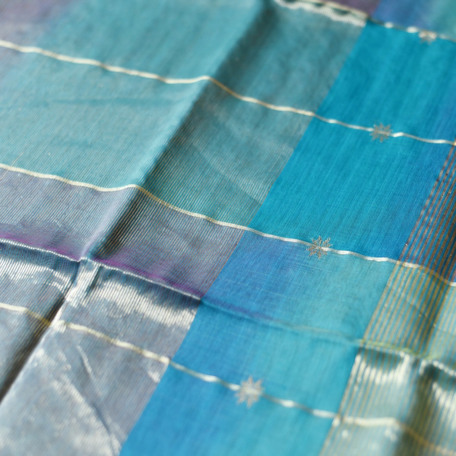 buy Handloom Maheshwari Silk Blue Saree ~ Zari Stripe & Butta