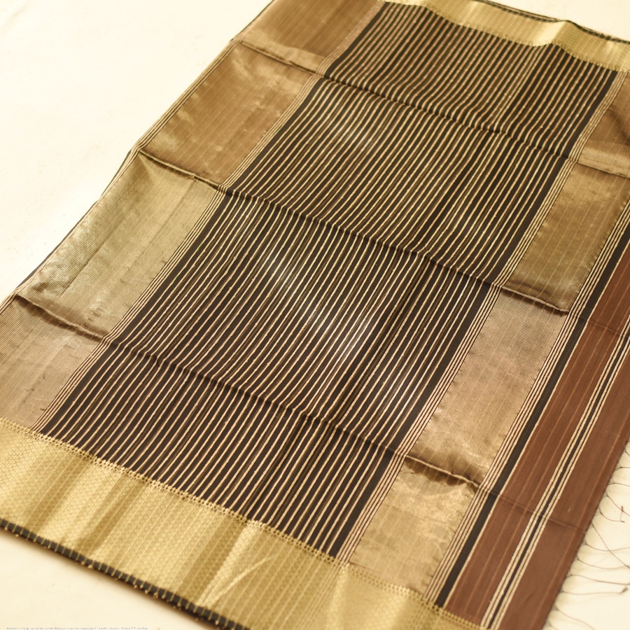 buy Handloom Maheshwari Silk Brown Saree With Black Pallu