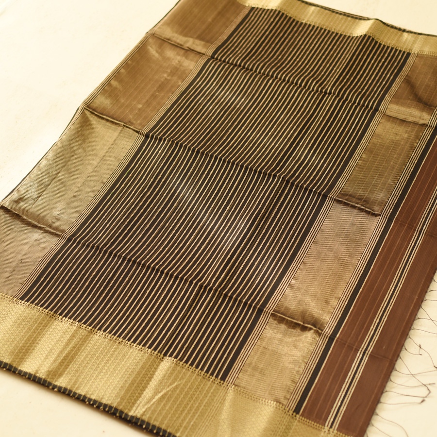 buy Handloom Maheshwari Silk Brown Saree With Black Pallu