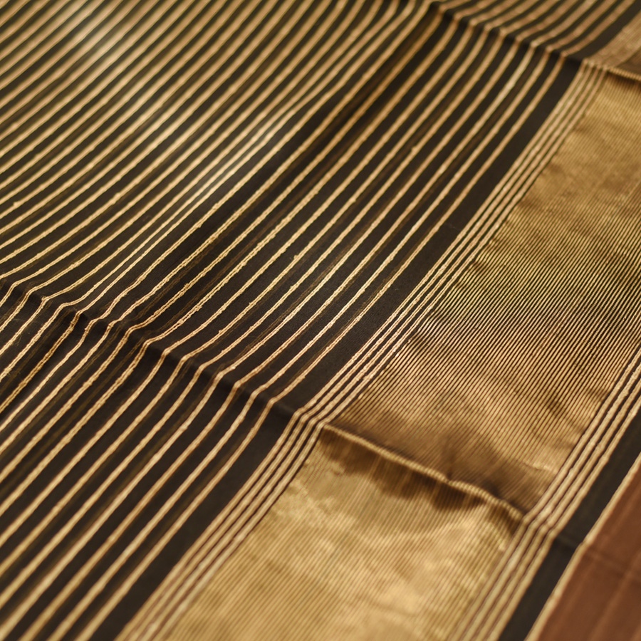 buy Handloom Maheshwari Silk Brown Saree With Black Pallu