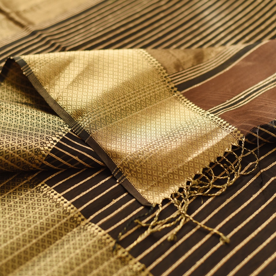 buy Handloom Maheshwari Silk Brown Saree With Black Pallu