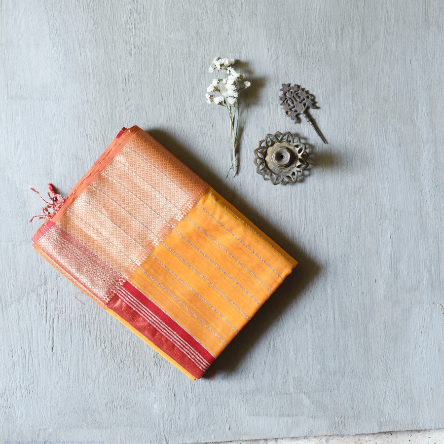 Black Handloom Maheshwari Silk Yello Saree With Zari Border