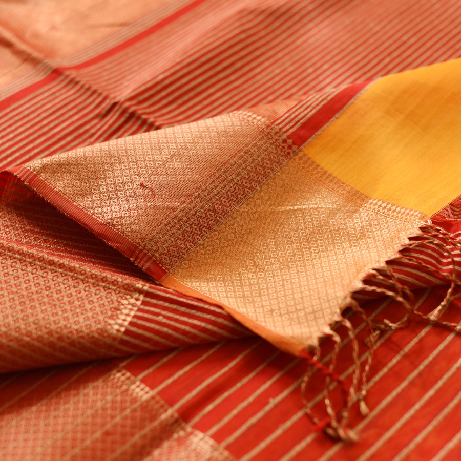 Black Handloom Maheshwari Silk Yello Saree With Zari Border