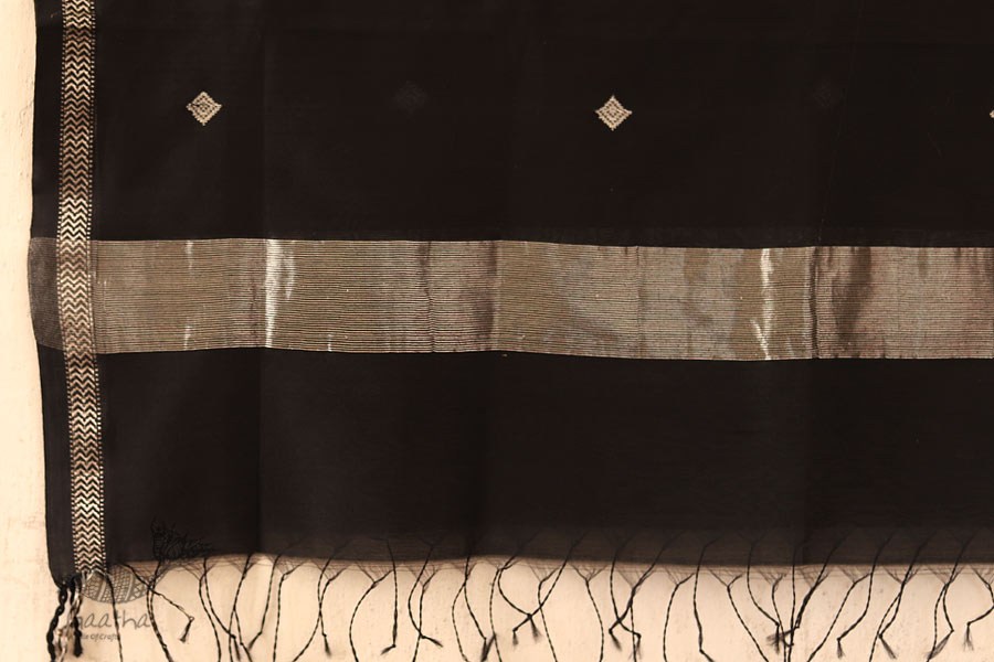सुगंधिका ✻ Maheshwari ✻ Black Silver Zari Buti stole ✻ B 2