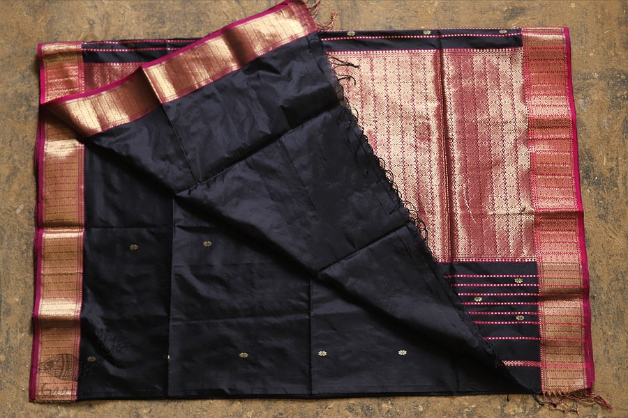 Ojovati ❢  Maheshwari ❢ Pure Silk Saree with Zari Border ❢ 2