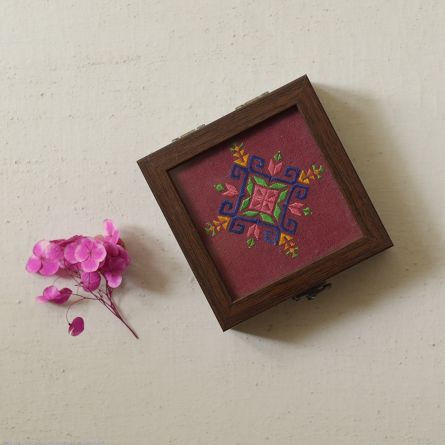 buy Soof Hand Embroidered - Multipurpose Jewelry Box