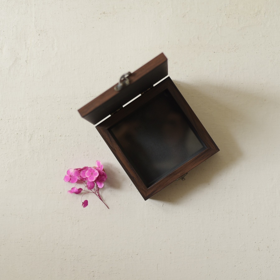 buy Soof Hand Embroidered - Multipurpose Jewelry Box