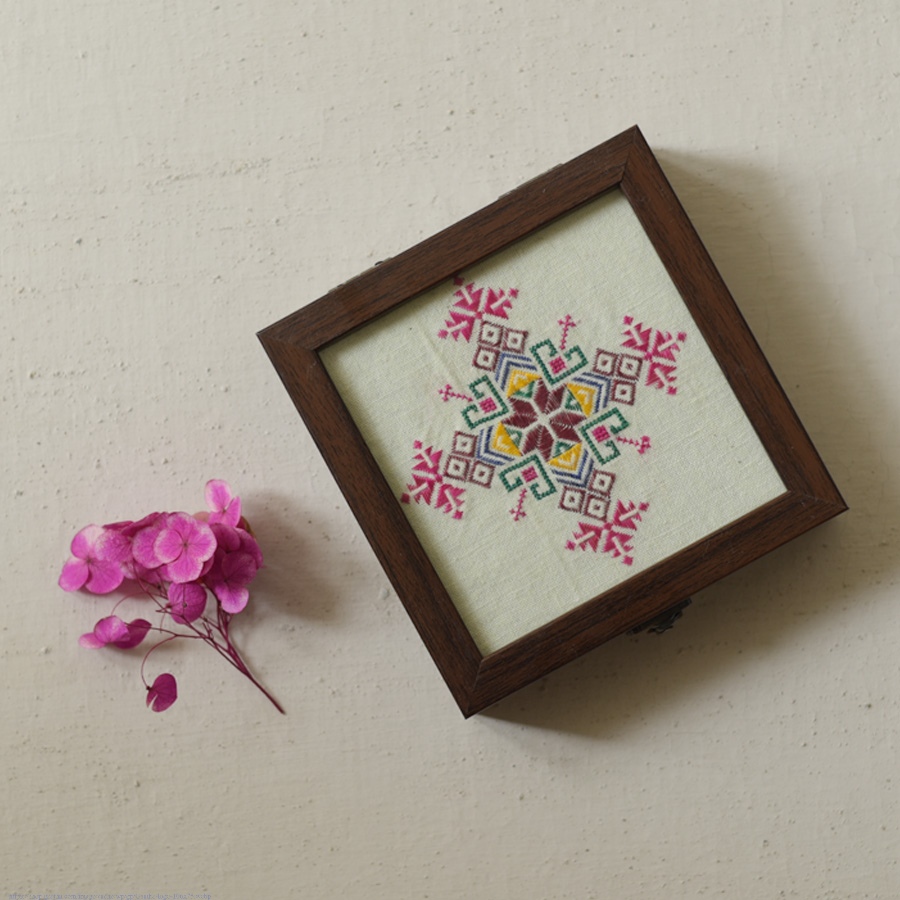 buy Soof Hand Embroidered Multipurpose Box