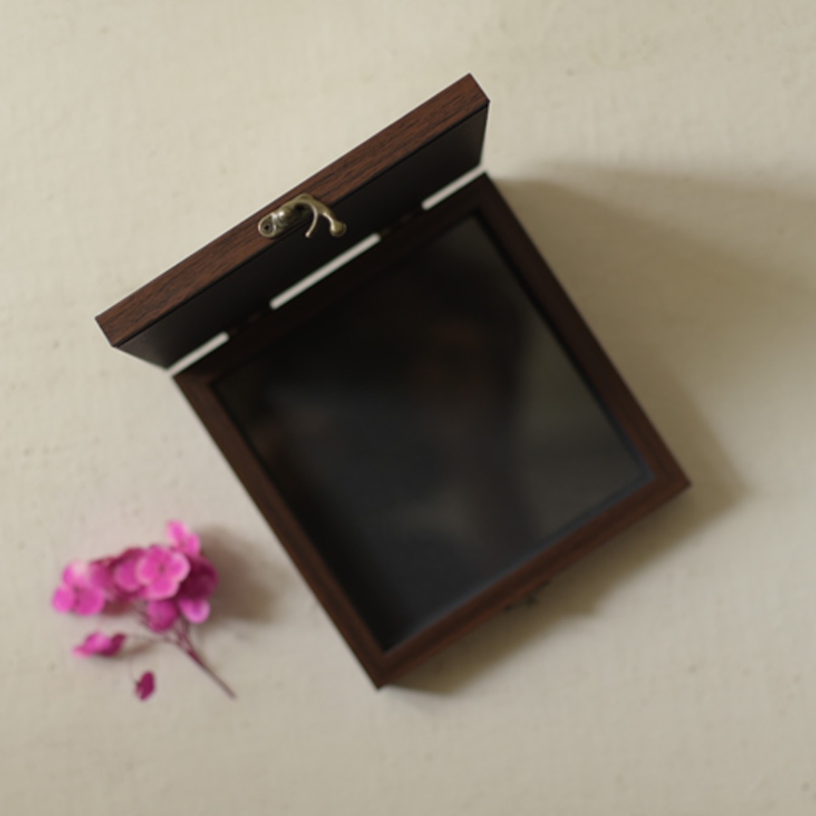 buy Soof Hand Embroidered - Multipurpose Box