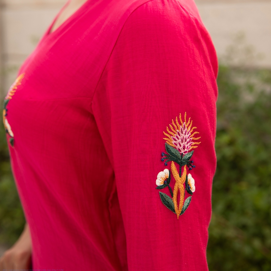 shop Hand Embroidered Chanderi Kurta Set with Organza Dupatta