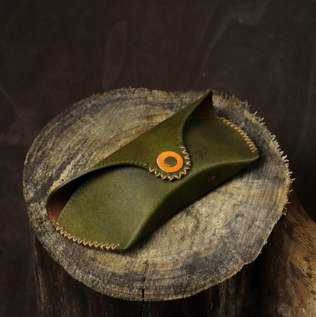 shop Leather ~  Sunglass Case - Olive
