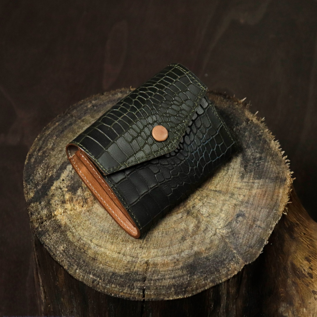 shop Leather ~ Small Clutch Wallet - Green