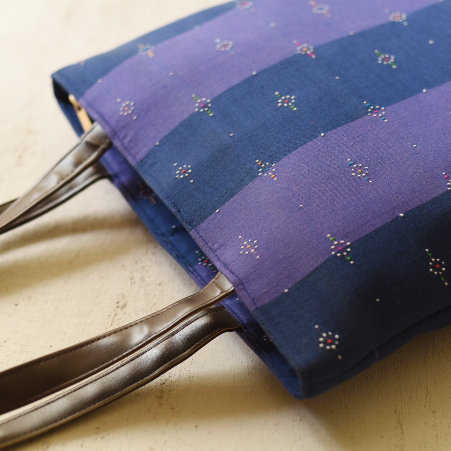 shop Tangaliya Shoulder Bag / Purple Purse