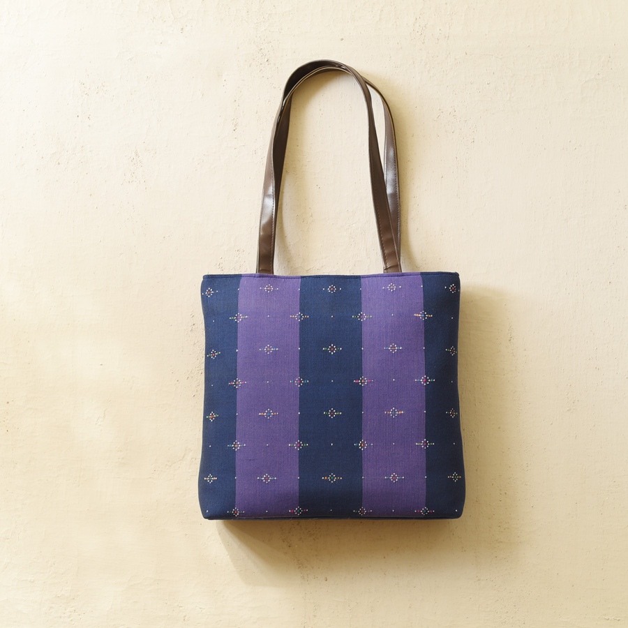 shop Tangaliya Shoulder Bag / Purple Purse