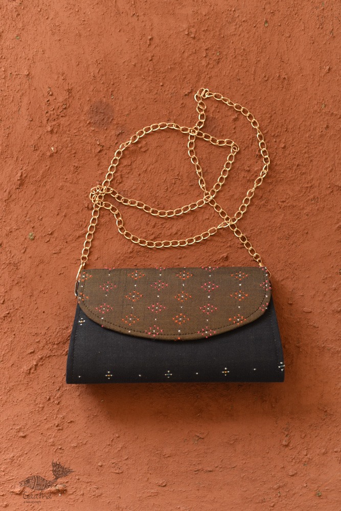 shop handwoven cotton tangaliya  Clutch