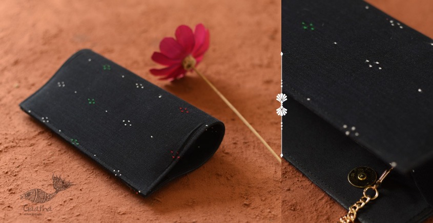 shop handwoven cotton tangaliya Clutch - Black