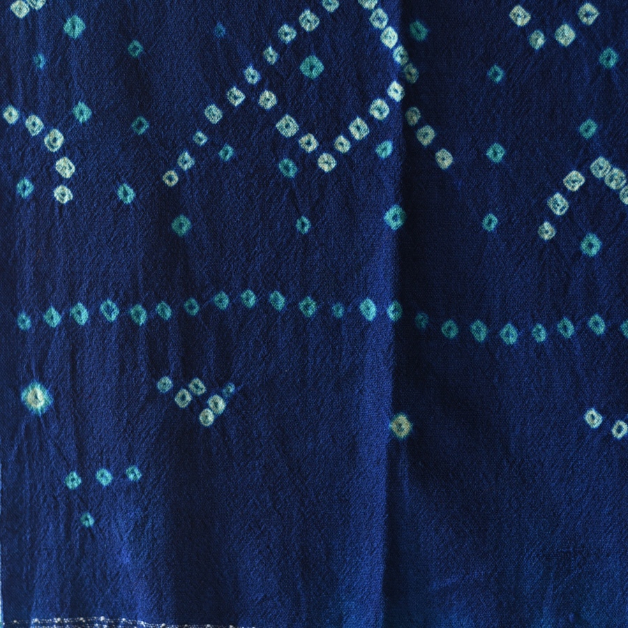 Kutchi Bhujodi Weaving - Bandhani ( Tie-dyed ) Woolen Blue Shawl