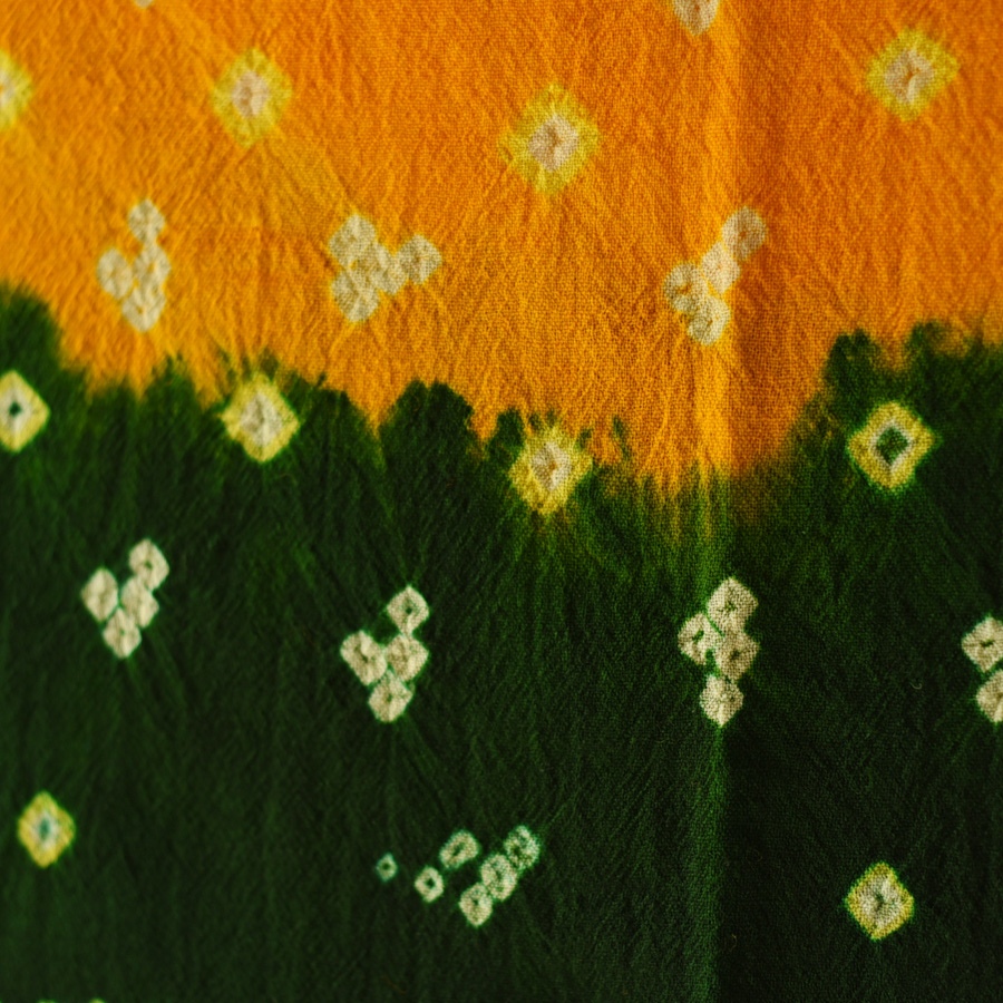 Kutchi Bhujodi Weaving - Bandhani ( Tie-dyed ) Woolen Shawl - Green & Orange