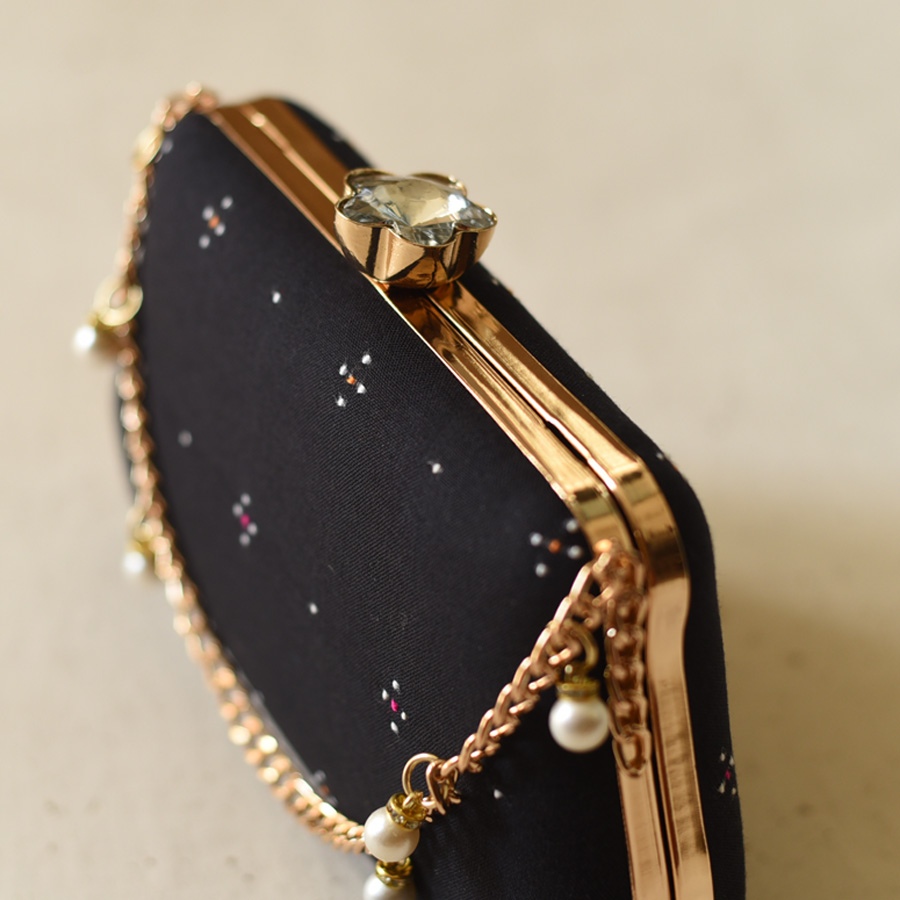 shop Tangaliya Clutch Purse / black Sling Bag