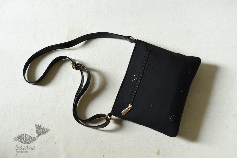 shop Tangaliya Sling Bag - Black & Grey