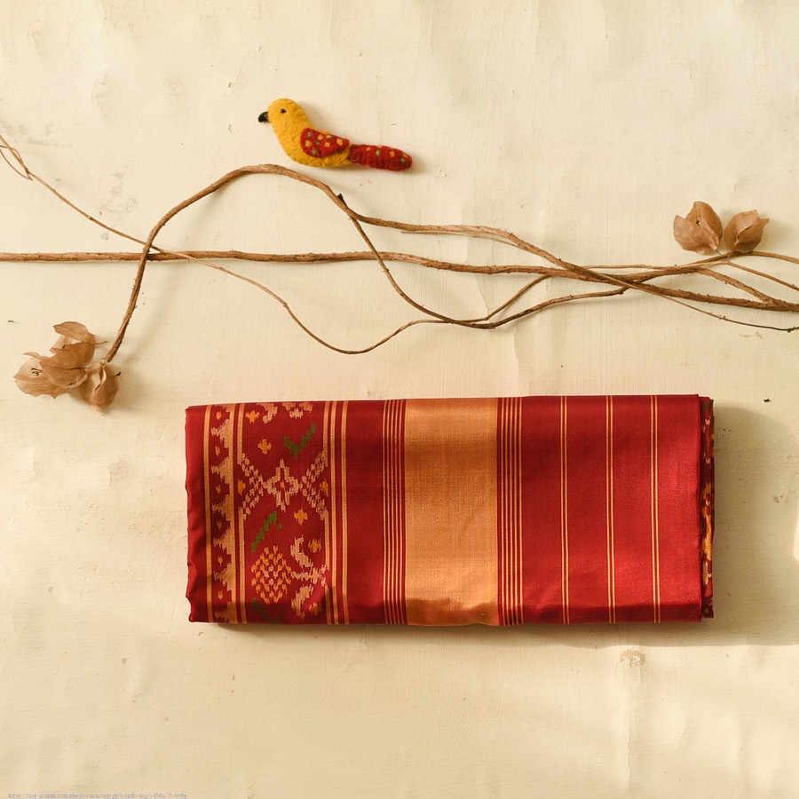shop Handwoven Patola Silk Saree - Dark Red