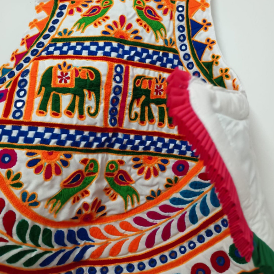 shop Kutchi Embroidered Traditional Fen Wall Hanging / Wall Piece -Vinjano
