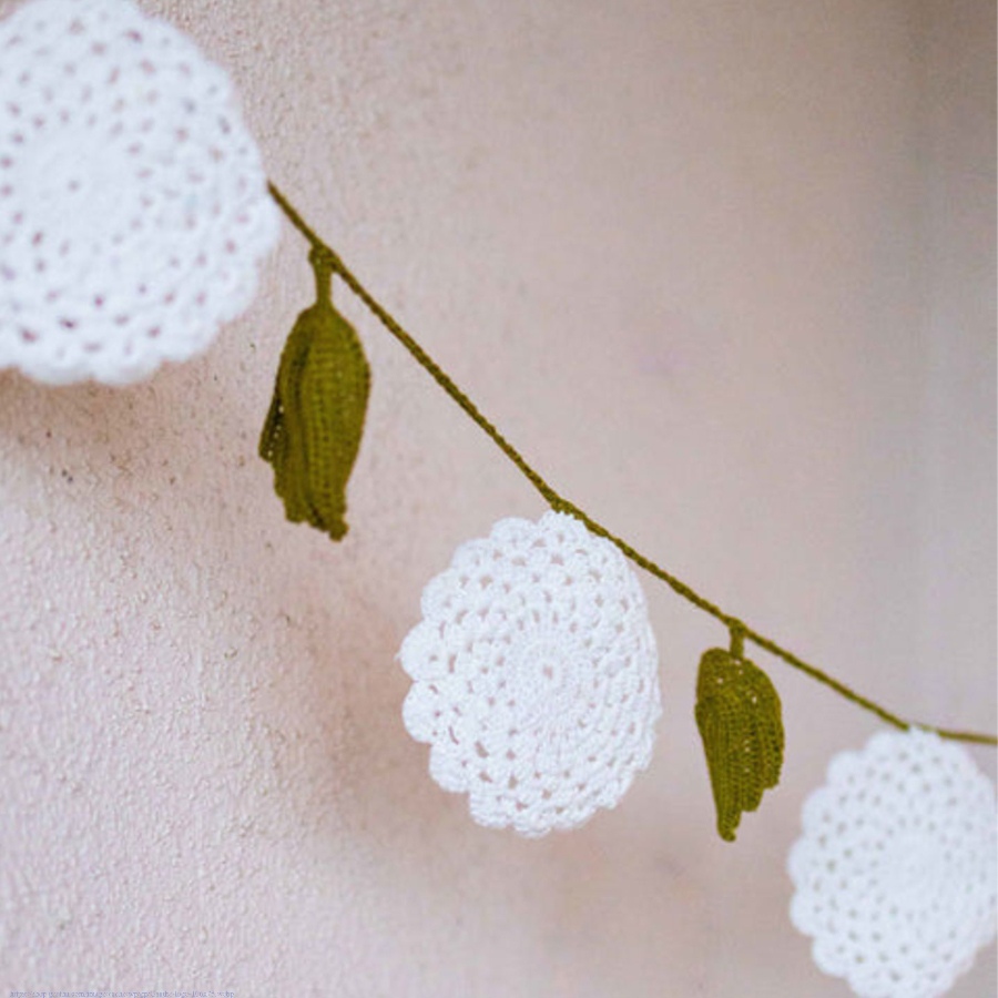 shop Crochet Toran - Flower Boho Bunting ~ White 
