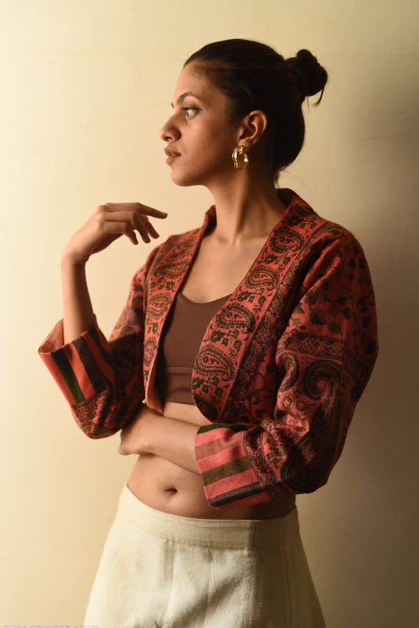 buy Handwoven Peach Jamavar Woolen Jacket