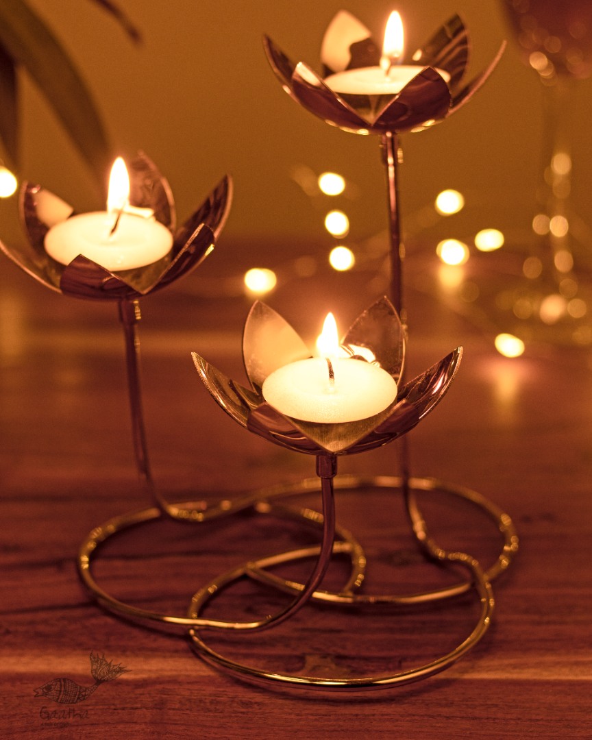 Lotus Cluster ~ 18