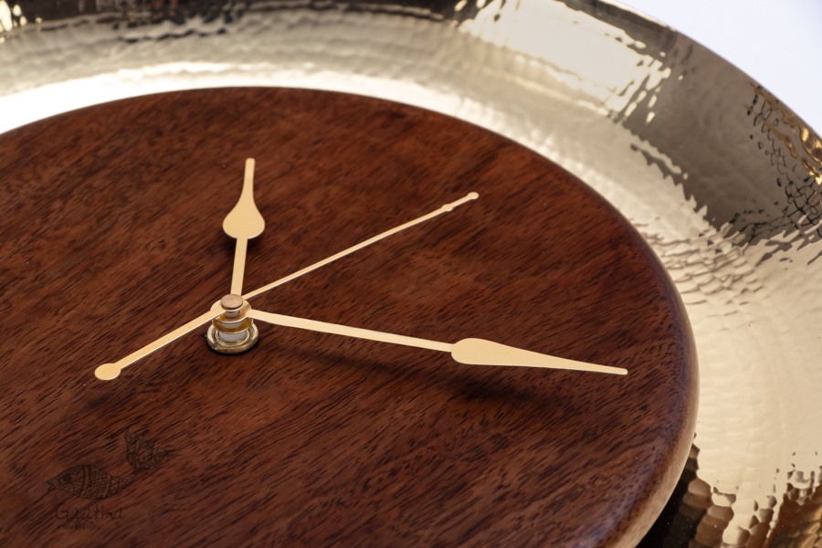 Wooden wall clock