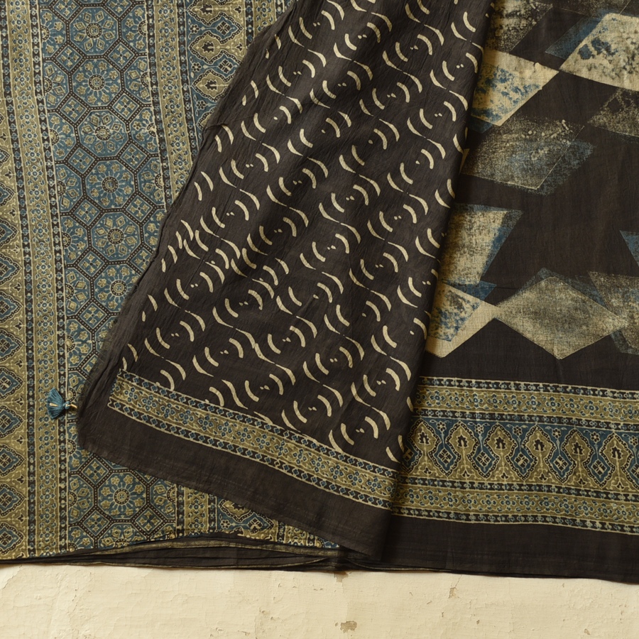 Online Ajrakh Block Print - Mul Mul Cotton Dark Brown Saree