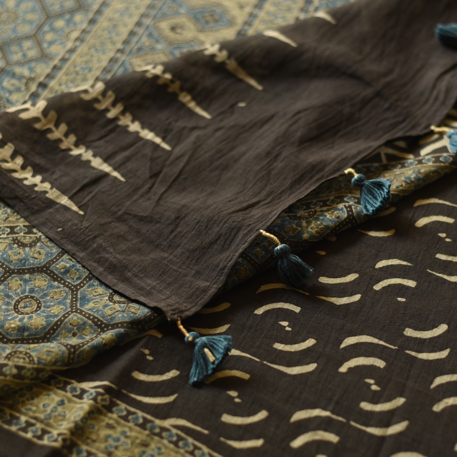 Online Ajrakh Block Print - Mul Mul Cotton Dark Brown Saree