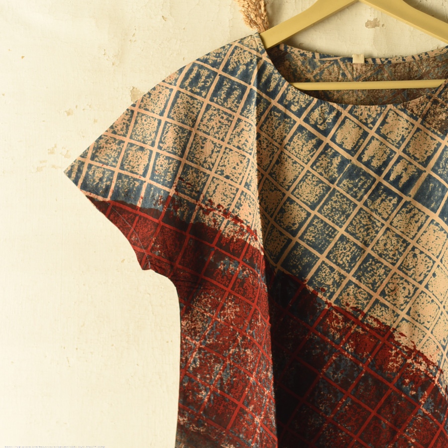 shop ajrakh printed cotton Top - Beige & Red