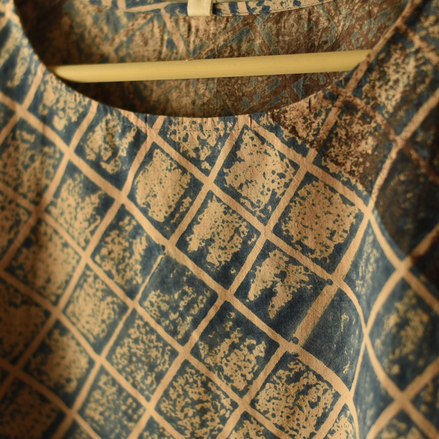 shop ajrakh printed cotton Top - Beige & Red
