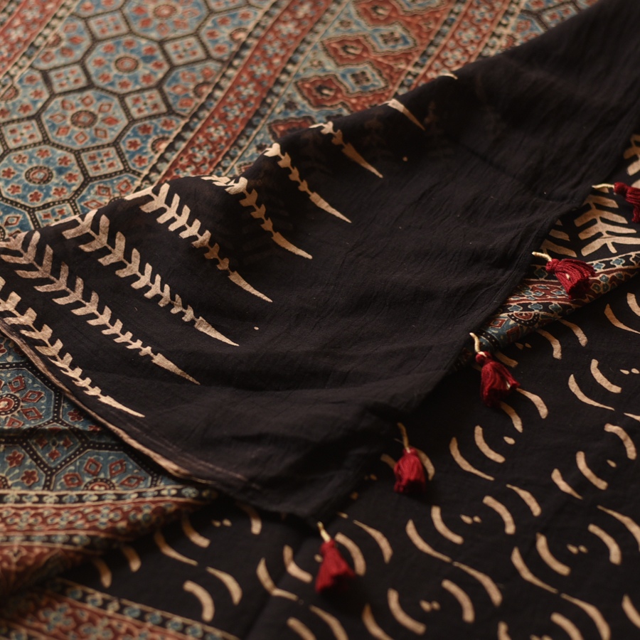 Online Ajrakh Printed Mul Cotton Black Saree