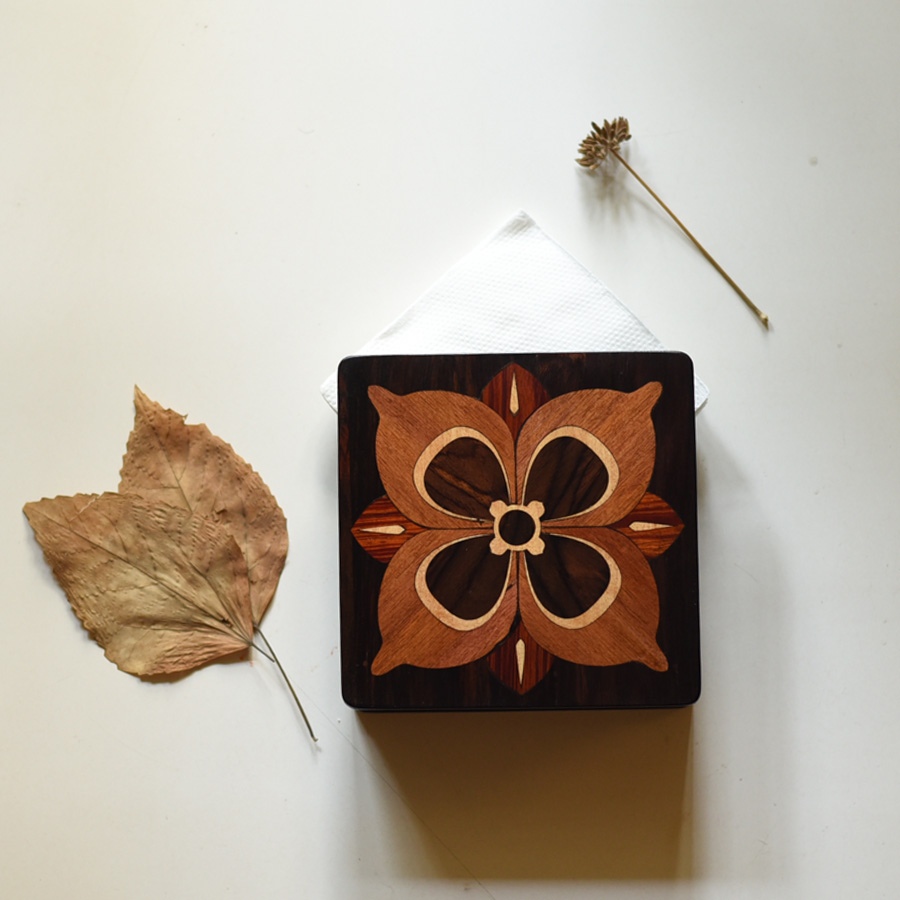 Flower inlay wooden Napkin Holder