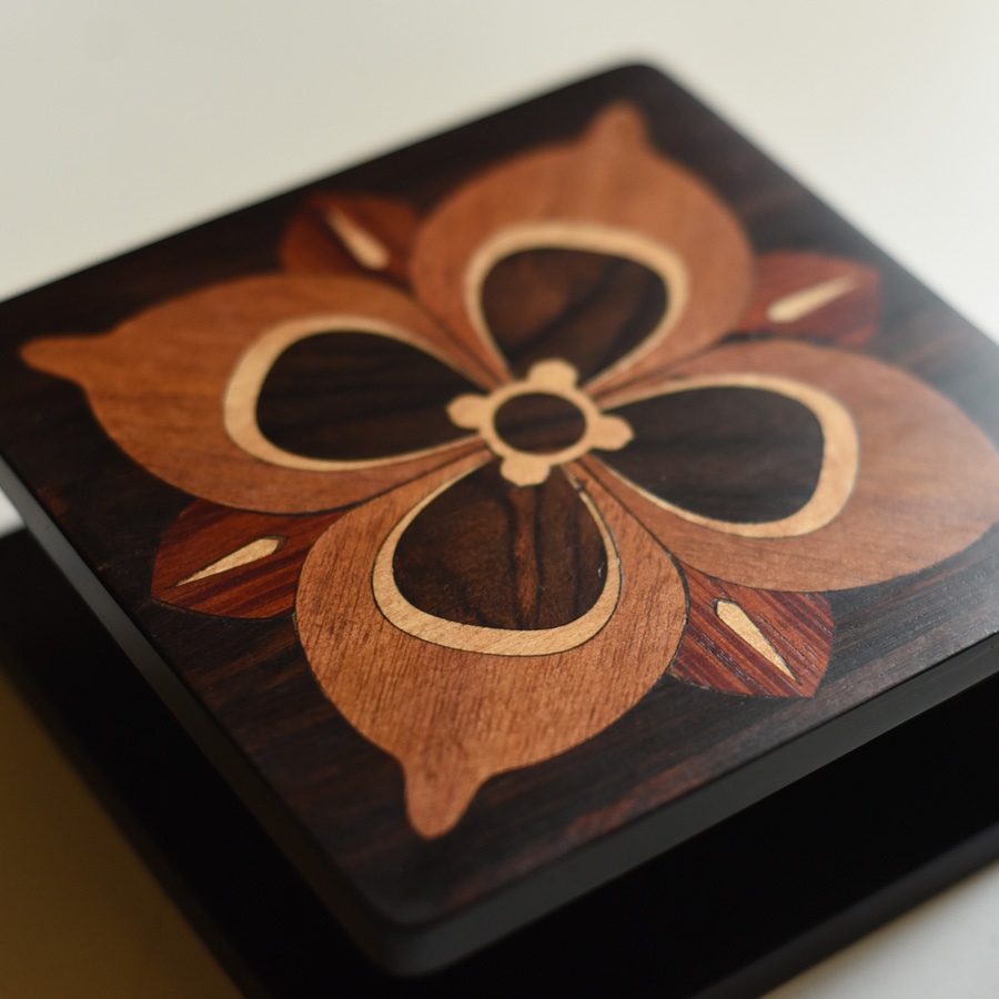 Flower inlay wooden Napkin Holder