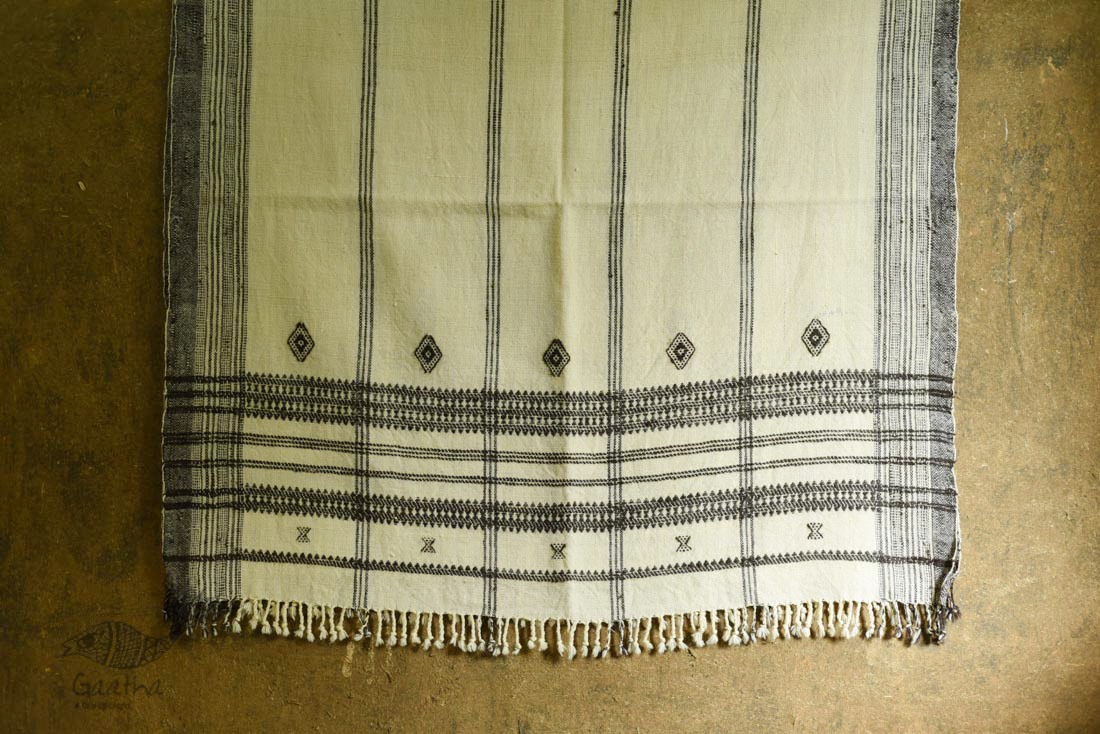 shop Kutchi Bhujodi Handspun Raw Woolen Shawl  - Cream Color