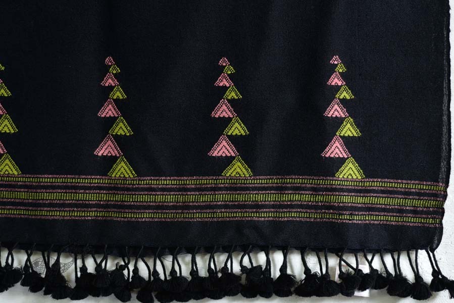 Sevanti | सेवंती ❥ Bhujodi Woolen Stole ❥ 13