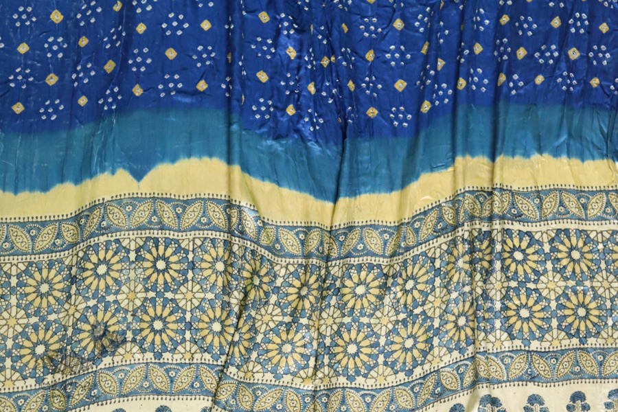 Charulata ★ Ajrakh & Bandhani ★ Gajji Silk Saree ★ 12