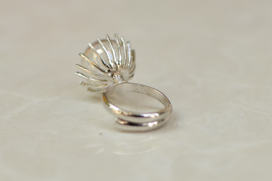 Bihag . Glass Jewellery ☼ Dandelion And Dew Drop Ring ~ 23