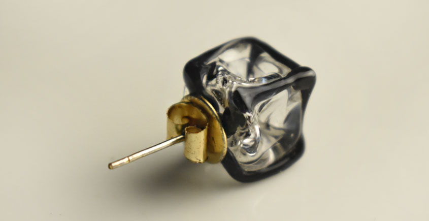 Zeenat ✤ Glass Jewellery ✤ Glass Cube ( Single Stud ) ~ 2